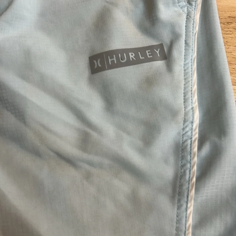 Hurley mens medium shorts